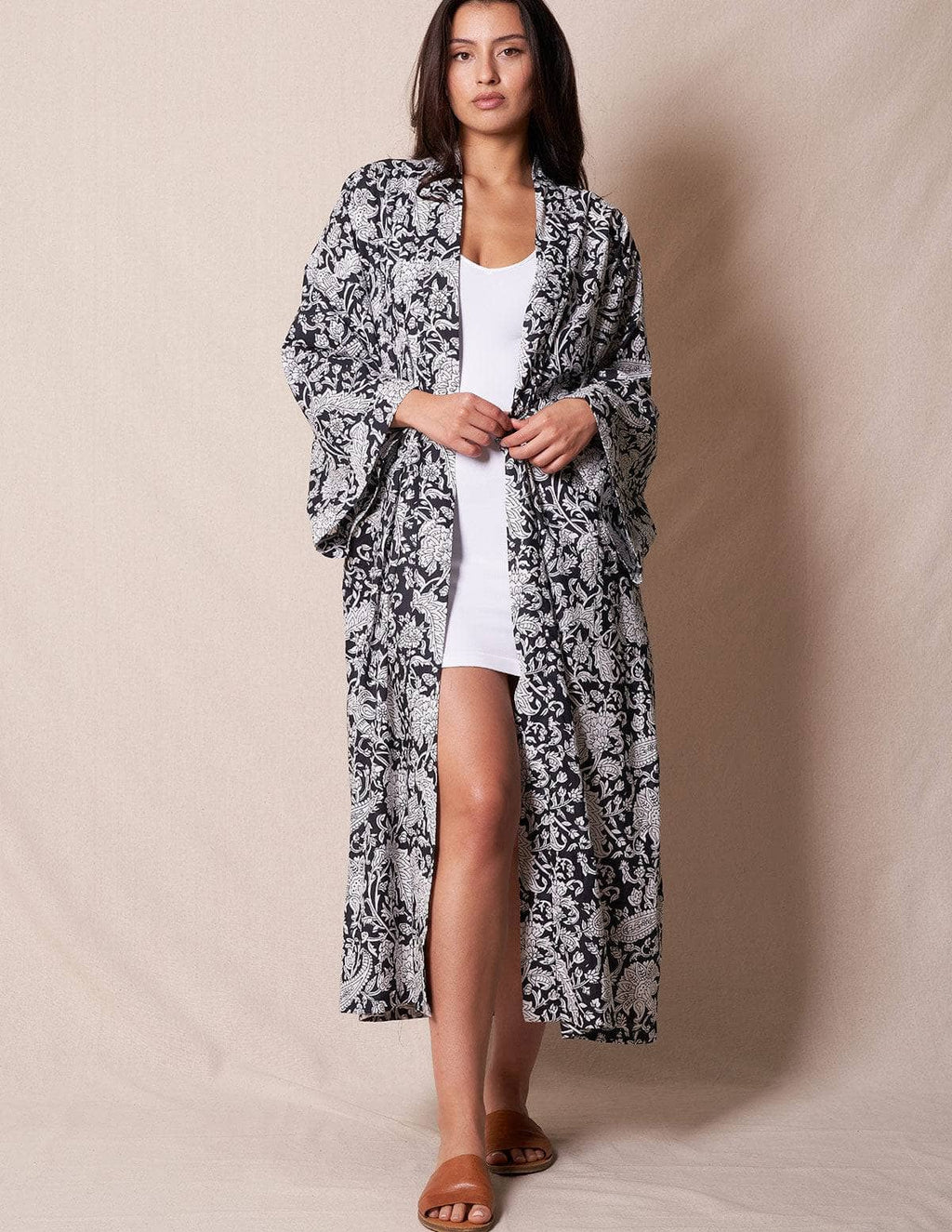 Fair Trade Kimono Robe - Black/White — Sivana