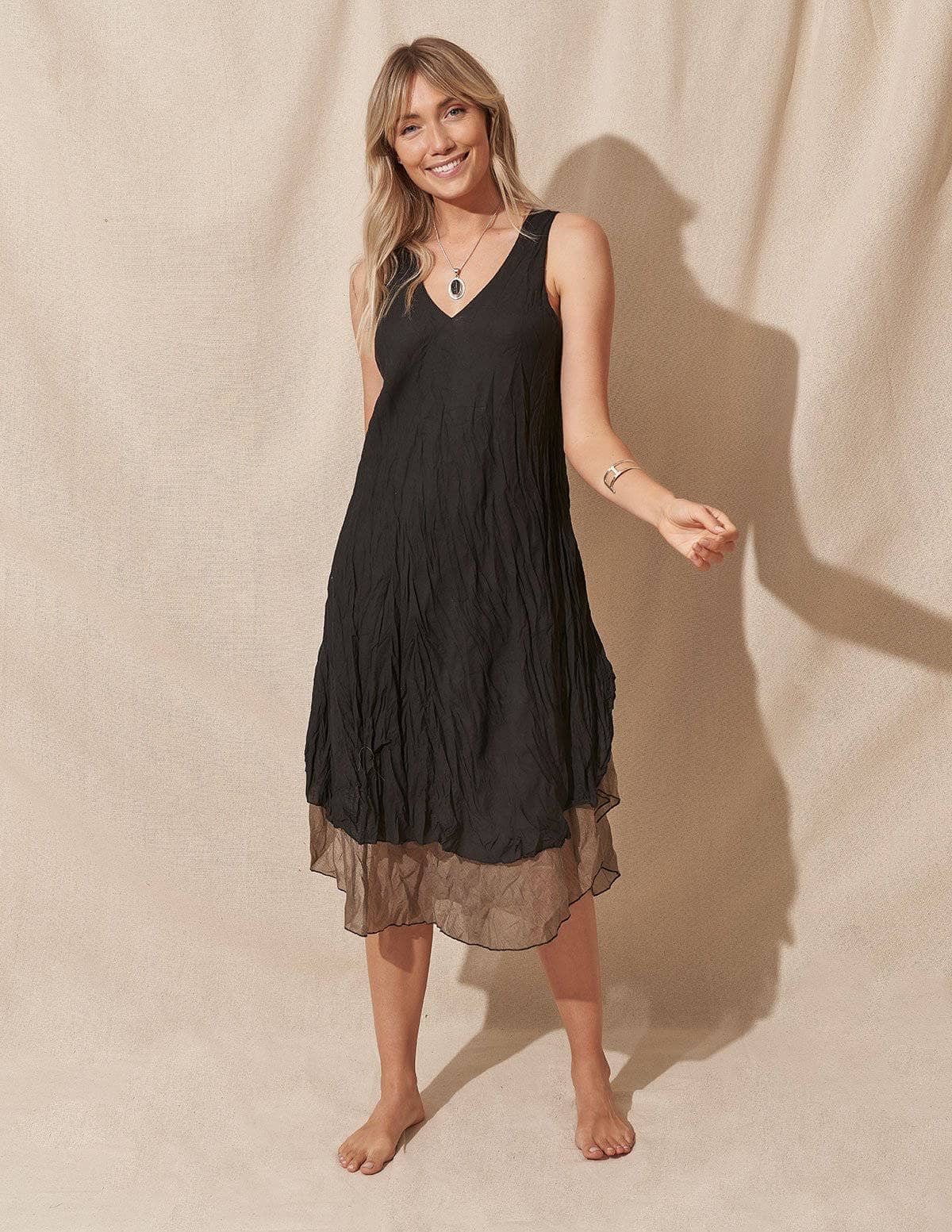 Cotte simple front laced linen dress